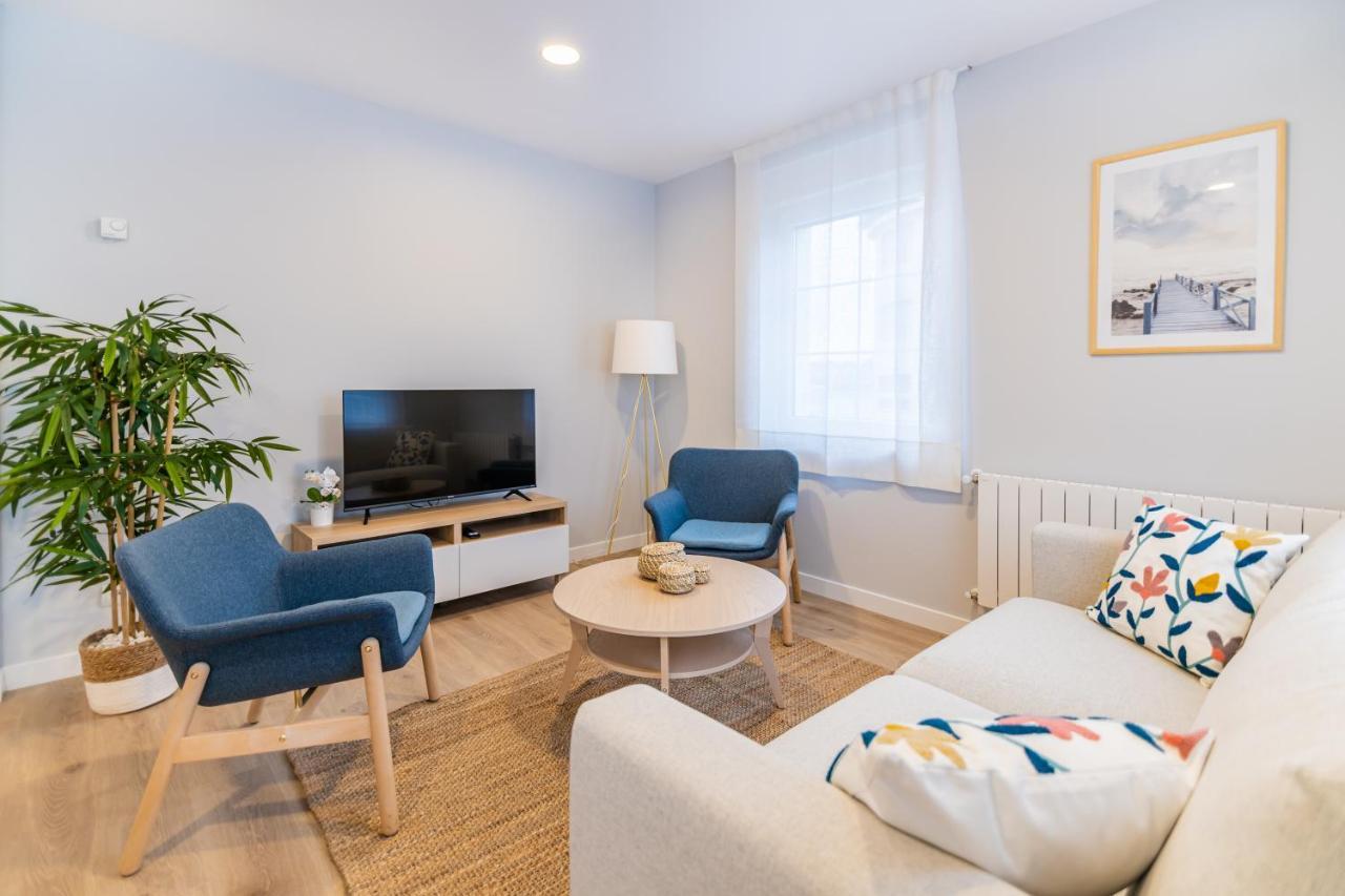 Villa Marta - Apartamentos Centricos Junto Al Mar كاسترو أورديالس المظهر الخارجي الصورة