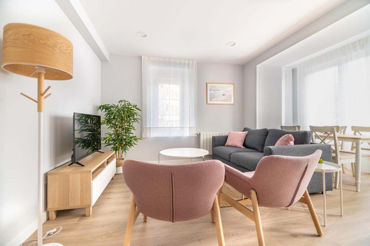 Villa Marta - Apartamentos Centricos Junto Al Mar كاسترو أورديالس المظهر الخارجي الصورة