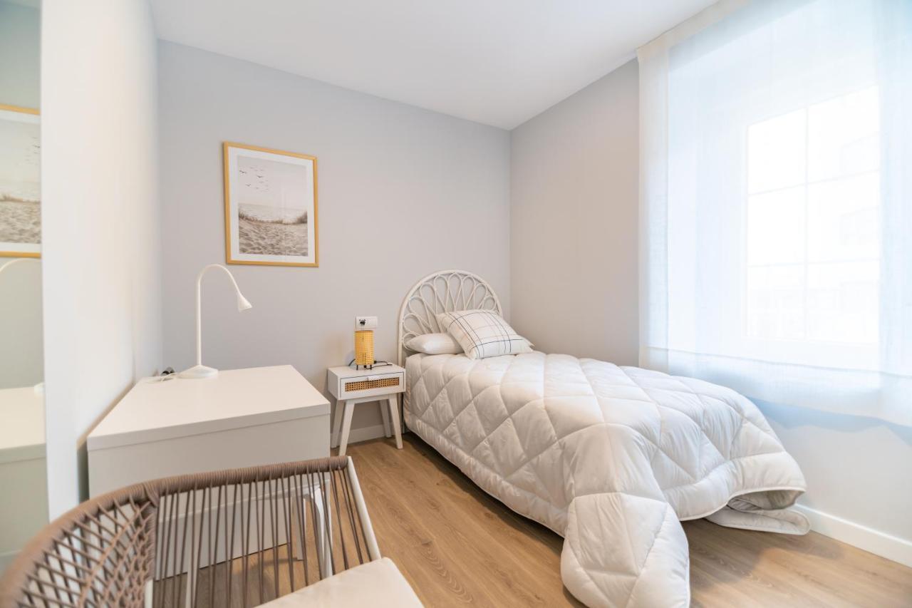 Villa Marta - Apartamentos Centricos Junto Al Mar كاسترو أورديالس المظهر الخارجي الصورة