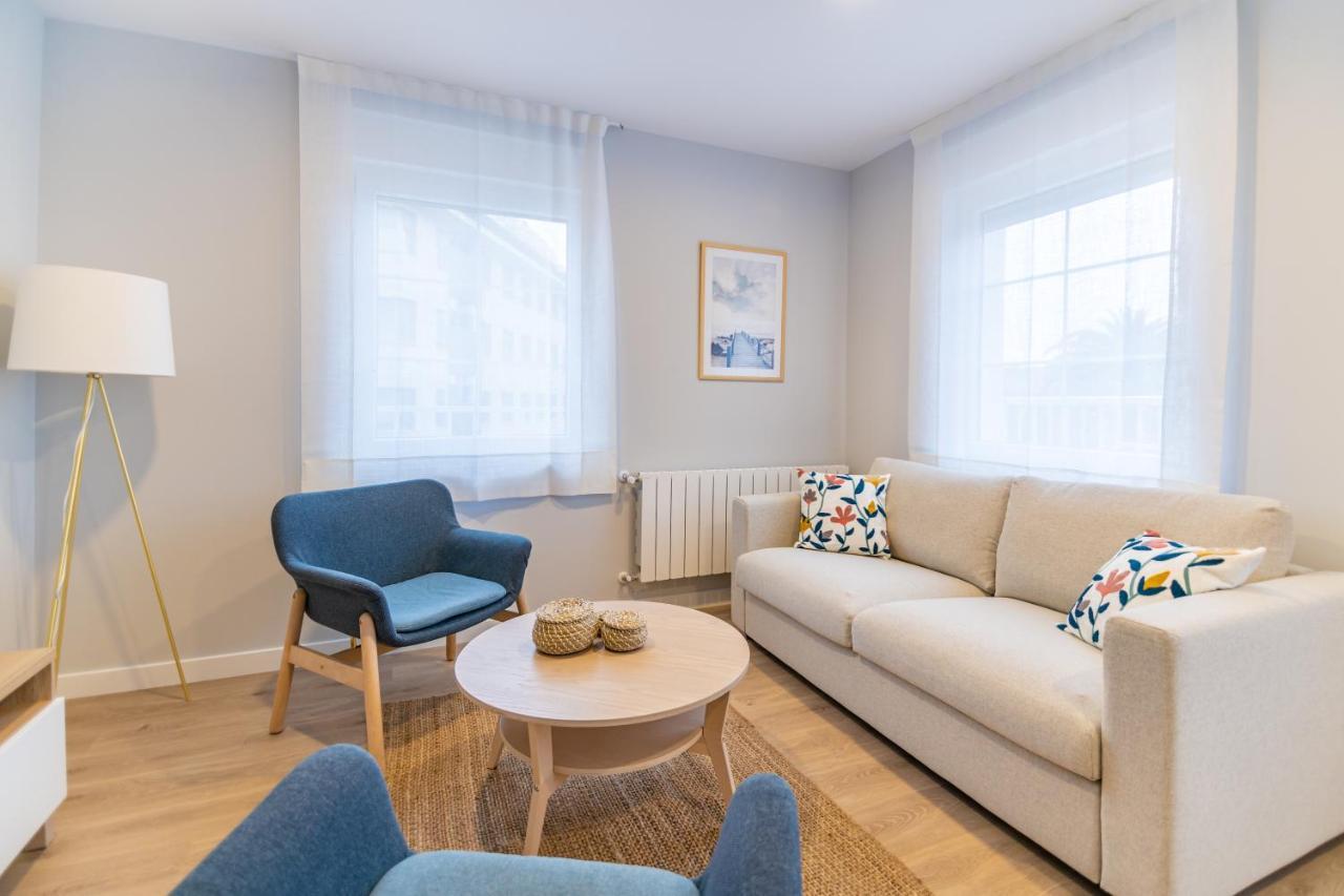 Villa Marta - Apartamentos Centricos Junto Al Mar كاسترو أورديالس المظهر الخارجي الصورة