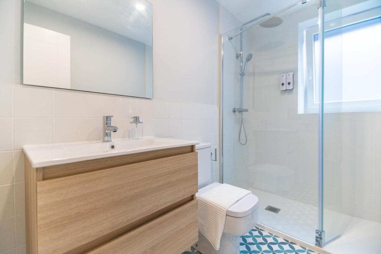 Villa Marta - Apartamentos Centricos Junto Al Mar كاسترو أورديالس المظهر الخارجي الصورة