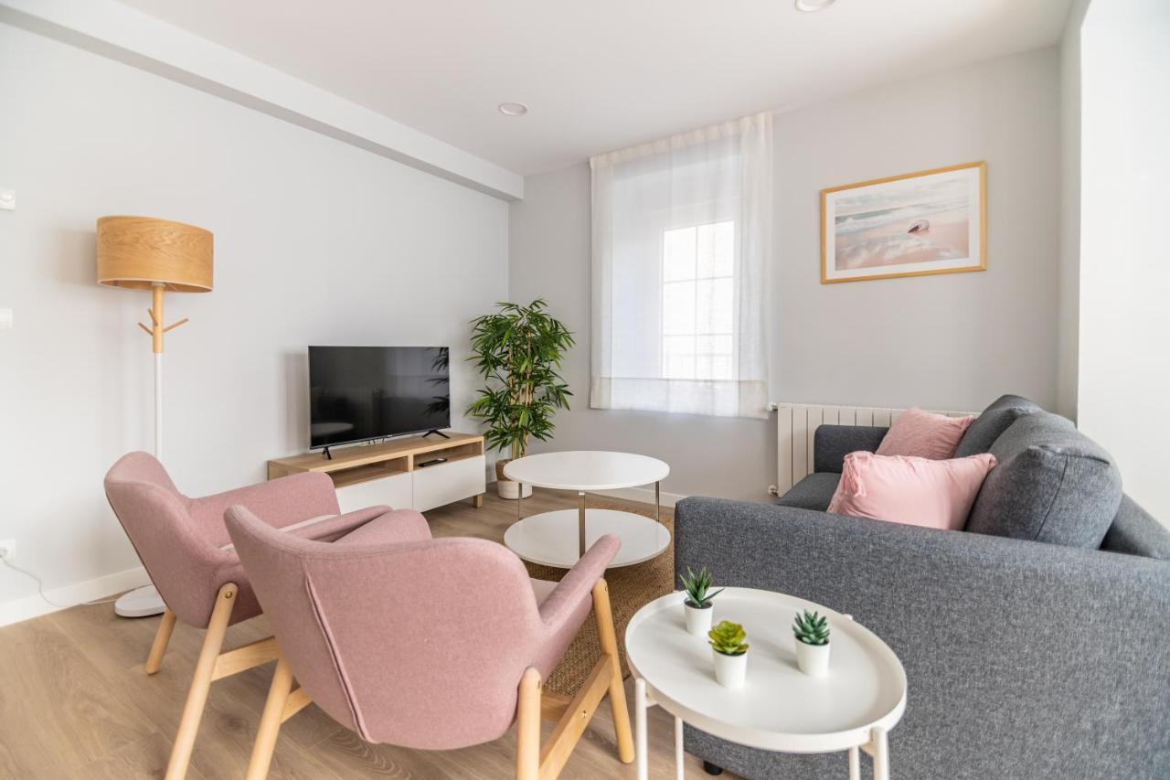 Villa Marta - Apartamentos Centricos Junto Al Mar كاسترو أورديالس المظهر الخارجي الصورة